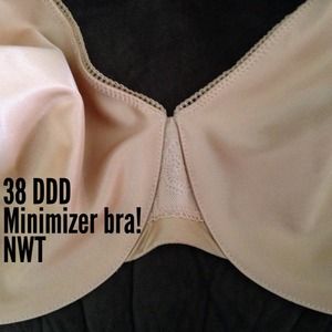 NWT beige DDD bra🎀