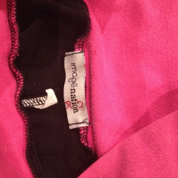 Yoga pants with pink top - Picture 3 of 3