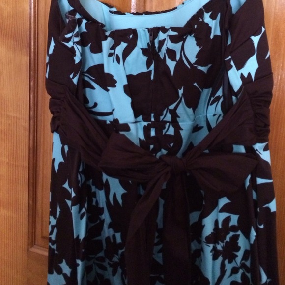 Flirty Floral Print Dress - Picture 3 of 3