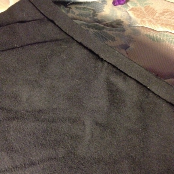 Black pencil skirt with elastic band - Picture 2 of 2