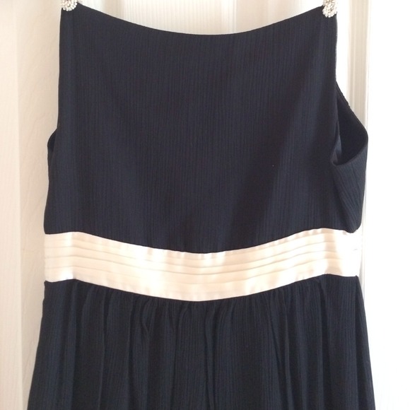 Reduced✂️BCBGMAXAZRIA black evening dress - Picture 3 of 4