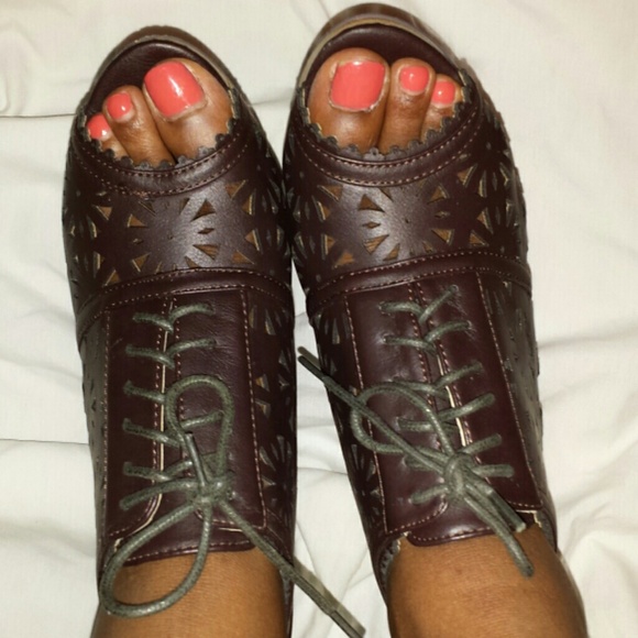 🌻Host Pick🌻Brown open toe shoe - Picture 3 of 4