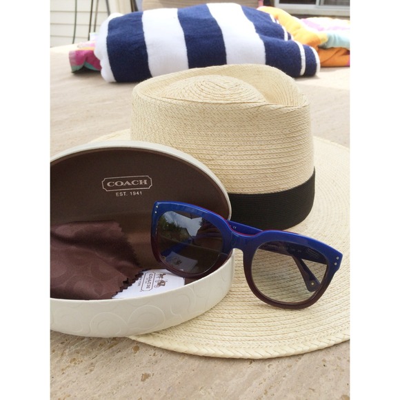 ✨Bundle for Vanessa🎉HP Coach Sunnies + Tote