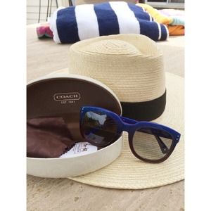 ✨Bundle for Vanessa🎉HP Coach Sunnies + Tote