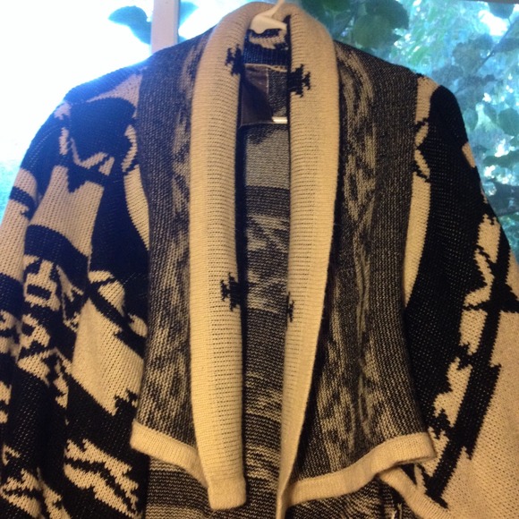 Tribal cardigan - Picture 3 of 3