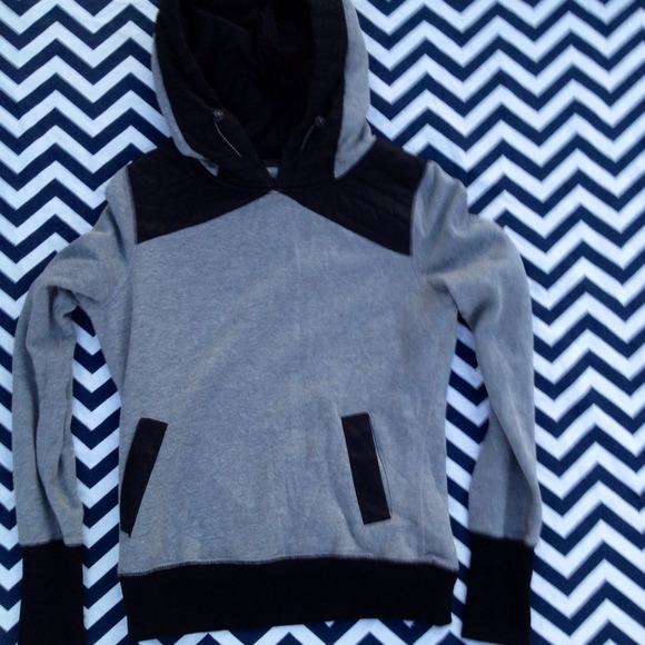 Fox Sweaters - Fox Grey and Black Hoodie
