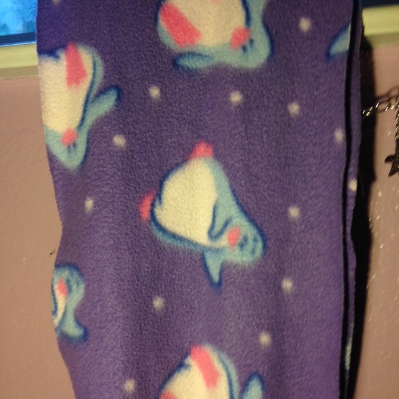 Penguin scarf!!! - Picture 3 of 3