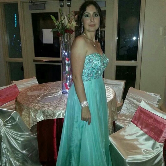 Party dress - Picture 4 of 4