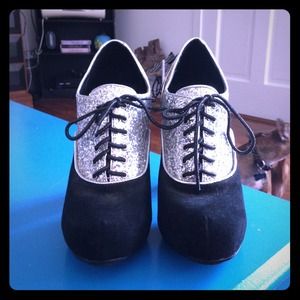 Kimchi Blue suede/sparkle platform heels