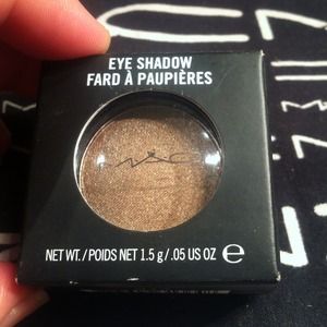 MAC Devine Decadence eyeshadow
