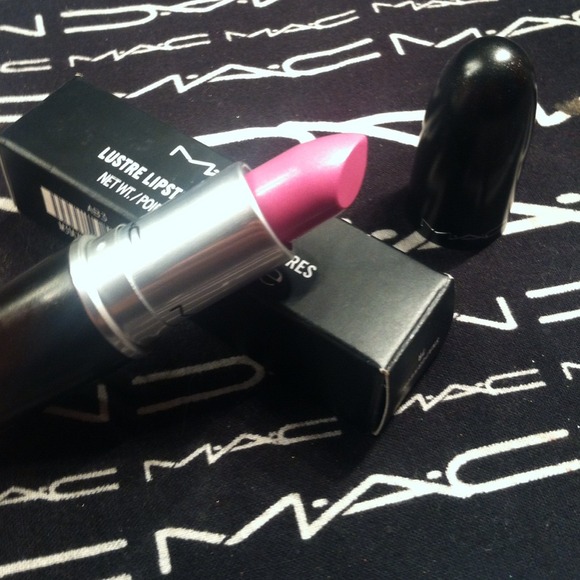 MAC Snapdragon lustre lipstick