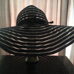 Big Buddha floppy hat!