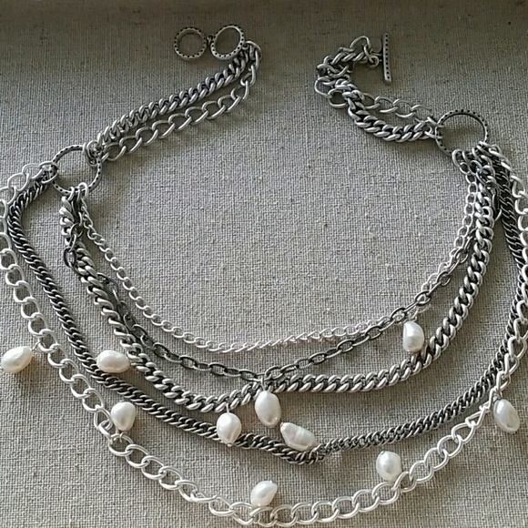 Stella and Dot Avery Necklace