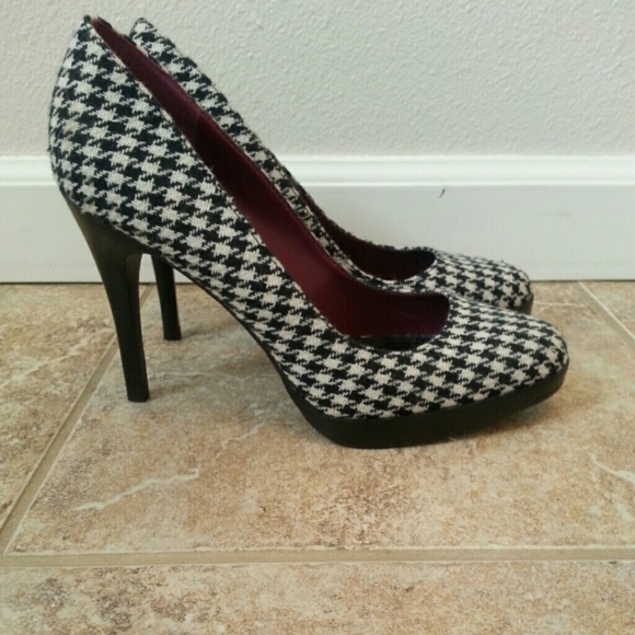 Houndstooth Bakers High Heels
