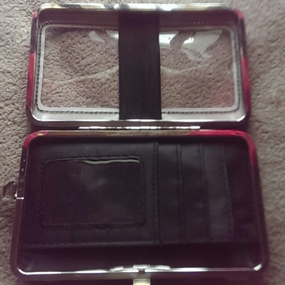 Phone/Wallet - Picture 2 of 4