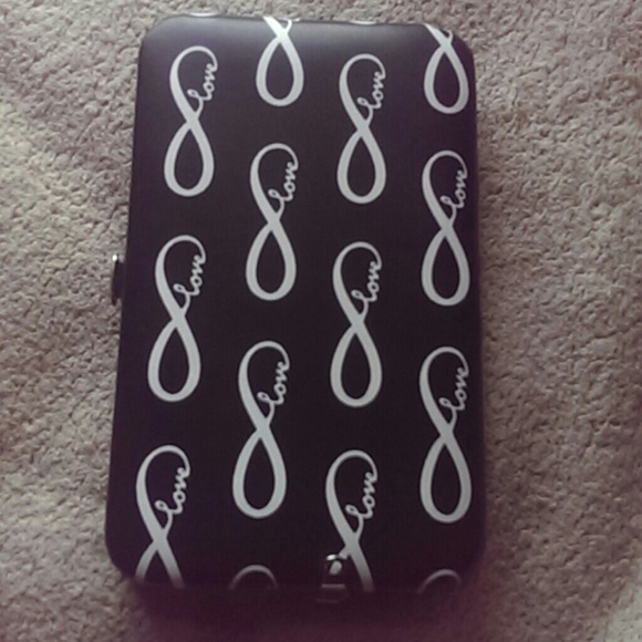 Phone/Wallet - Picture 3 of 4