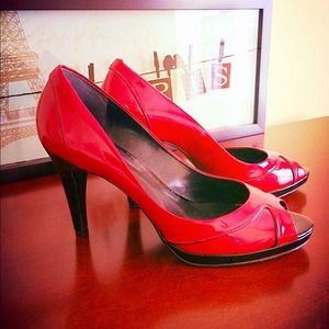 👠SALE! 👠 Red Peep-toe Pumps