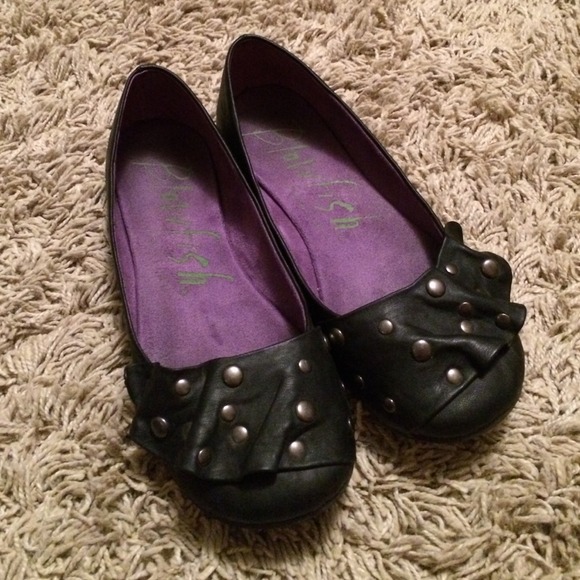 Blowfish black flats