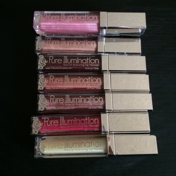 💋Pure illumination hydrating lip gloss💋Clear.