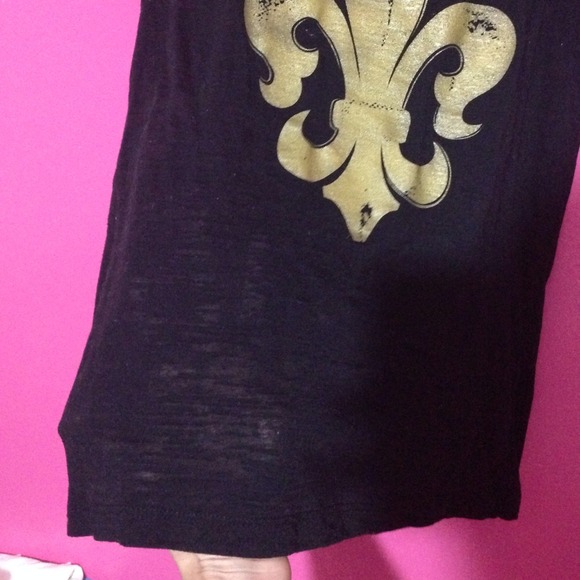Slightly Sheer Fleur de lis top - Picture 2 of 2