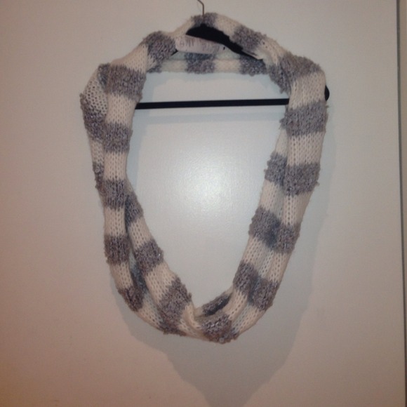 Abercrombie infinity scarf