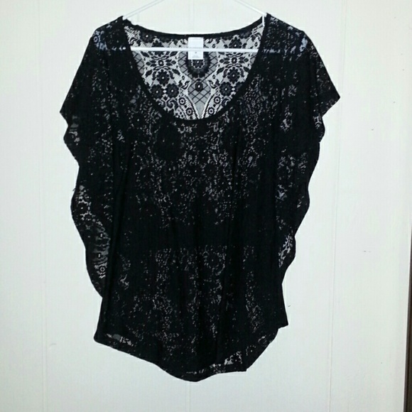 *PRICE DROP* Lace black top