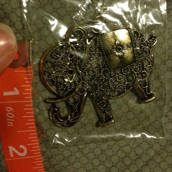 🐘Elephant Necklace❌SOLD❌ - Picture 3 of 3