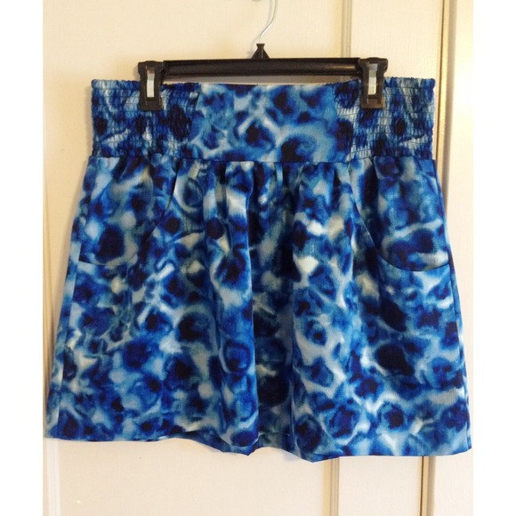 Gap Pocket Skirt - Picture 2 of 2