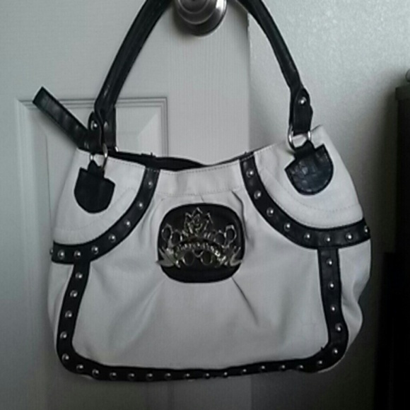 White and black purse - Picture 1 of 1