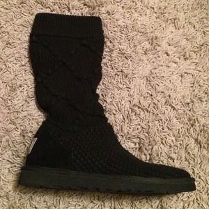 Black knit UGGs