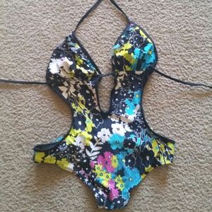 One peice full bathing suit