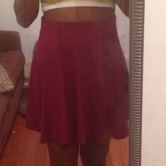 Highwaisted Skater skirt - Picture 2 of 2