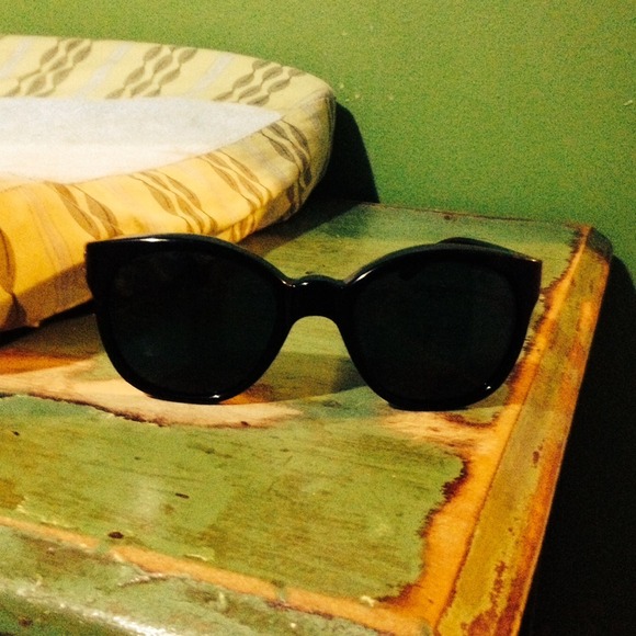 Tory Burch Accessories - AUTHENTIC~ TORY BURCH SUNGLASSES ~ A FEW SCRATCHES