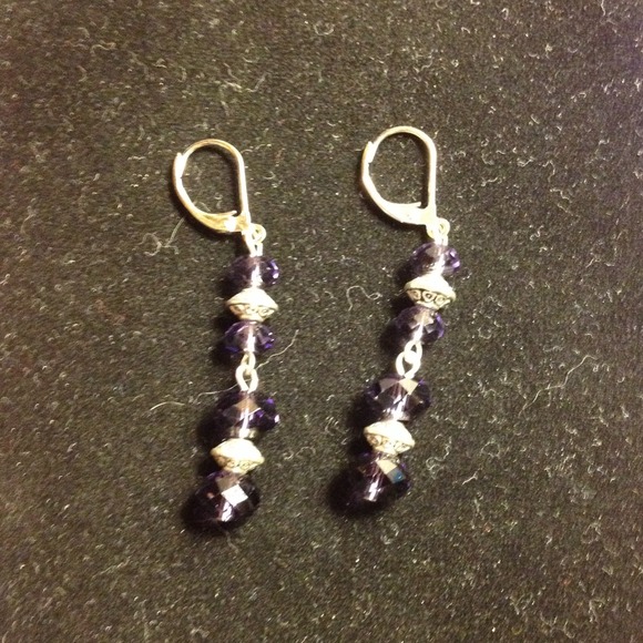 Earings - Picture 2 of 2