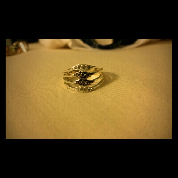 Size 8.5 Sterling Silver Ring with Black/Clear Gem