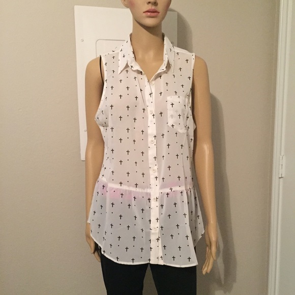 LA Hearts peplum sleeveless top with cross pattern - Picture 3 of 4