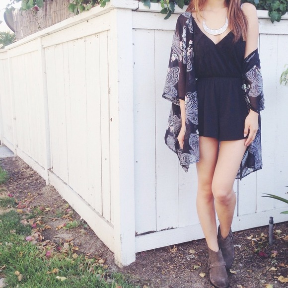 Customized butterflies kimono