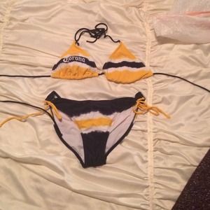 Corona bikini