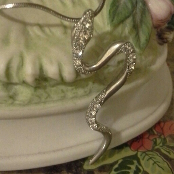 Silver snake necklace - Picture 2 of 3