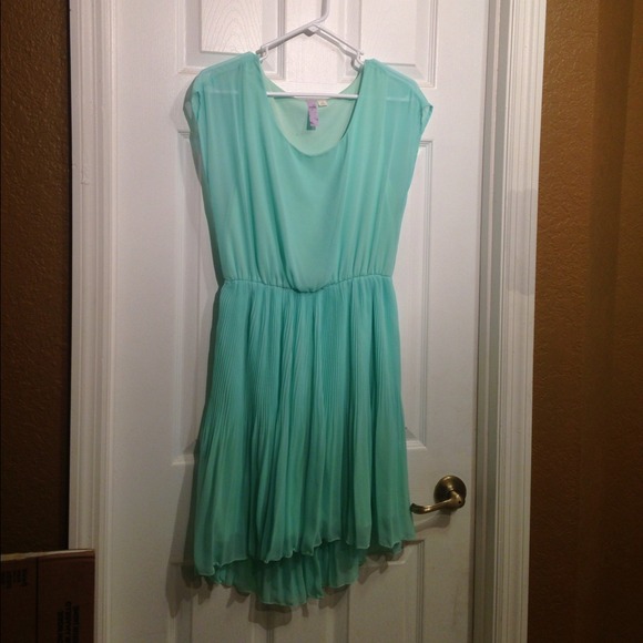 Francesca's mint dress