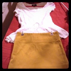 Mustard wool mini skirt!