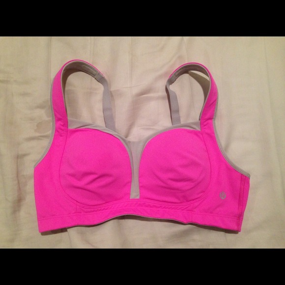 Lululemon Ta Ta Tamer bra.
