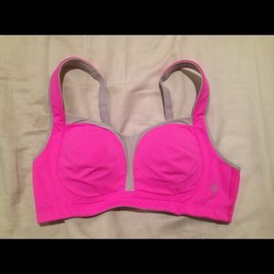 Lululemon Ta Ta Tamer bra.