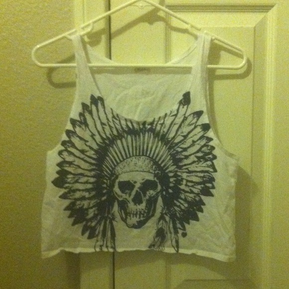 Brandy Melville skull with feathers tank