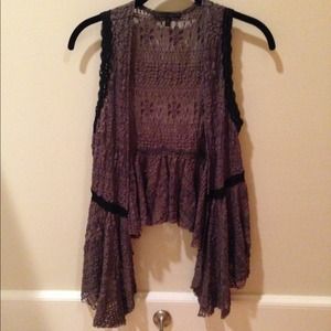 Flowy lace vest