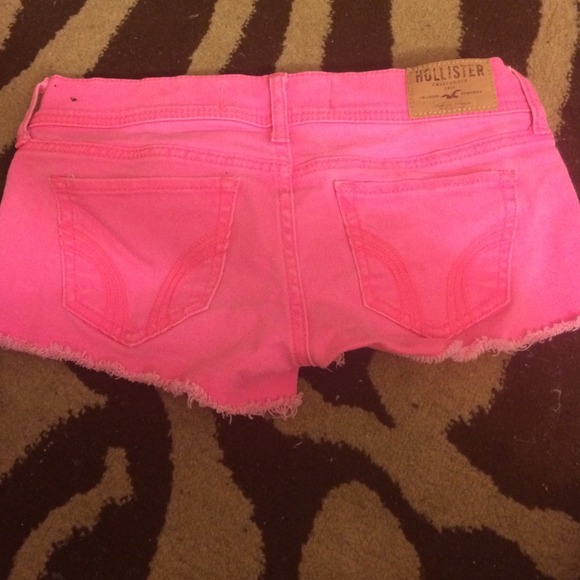 ❤️traded❤️ Hollister Neon Pink Jean Shorts - Picture 2 of 3