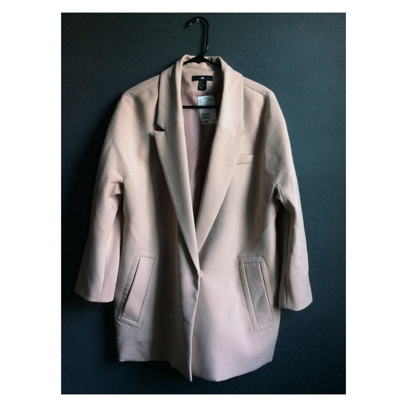 oversized light pink boxy blazer