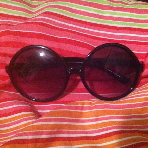 Circle Sunglasses🌞 ON HOLD