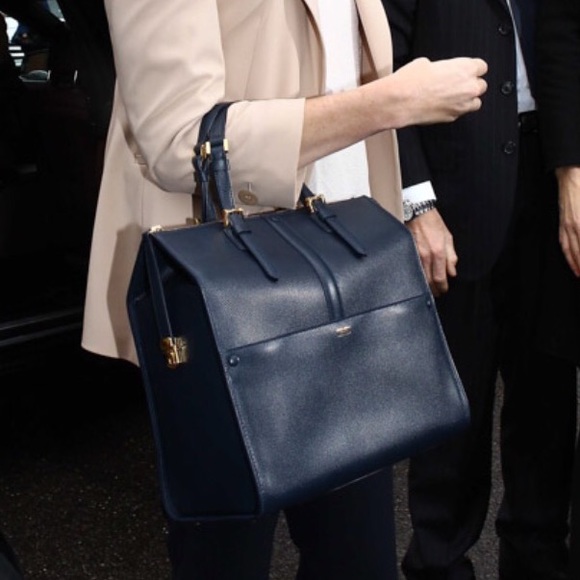 Armani handbag black New with all bags, Tags, n Certificate. - Picture 3 of 13