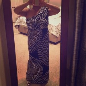 One shoulder Black and white dress